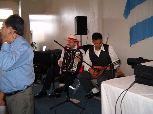 618x457 pixels (114K)