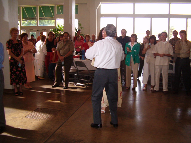 618x457 pixels (125K)