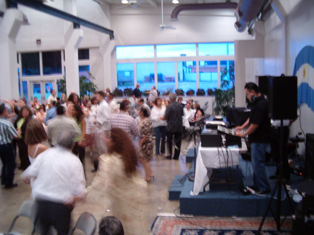 618x457 pixels (124K)