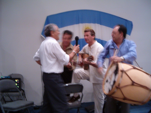 618x457 pixels (116K)