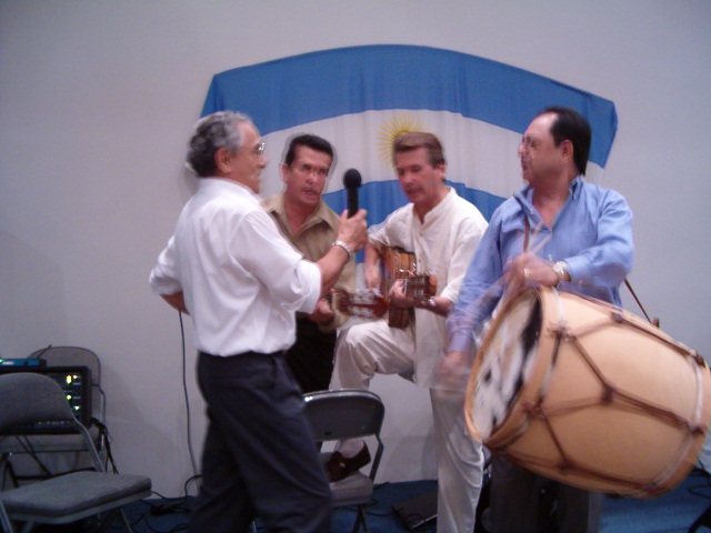 618x457 pixels (112K)