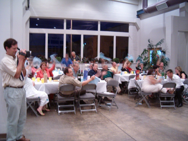 618x457 pixels (119K)