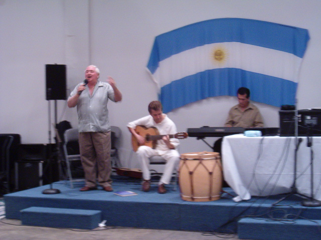 618x457 pixels (121K)