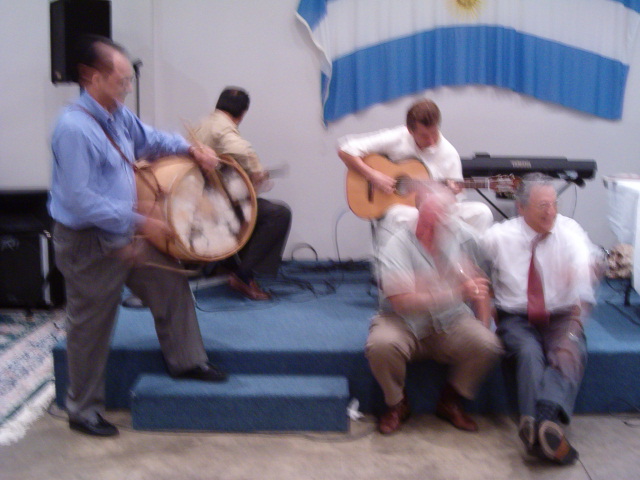 618x457 pixels (115K)