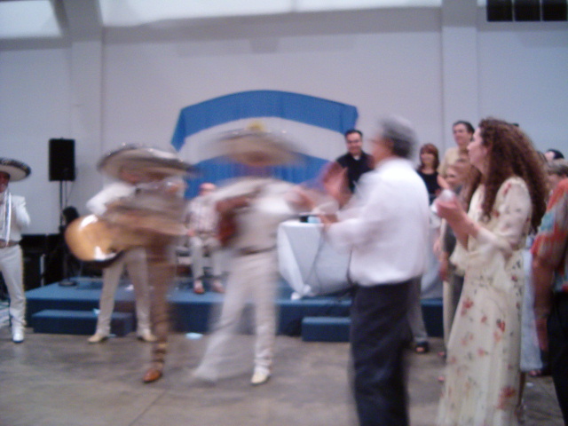 618x457 pixels (114K)