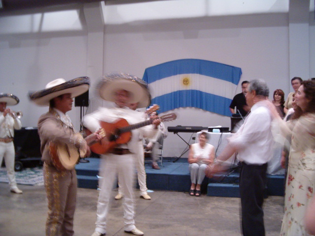 618x457 pixels (116K)