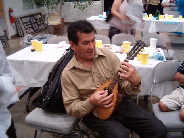 618x457 pixels (125K)