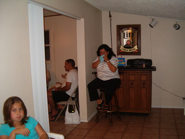 618x457 pixels (173K)