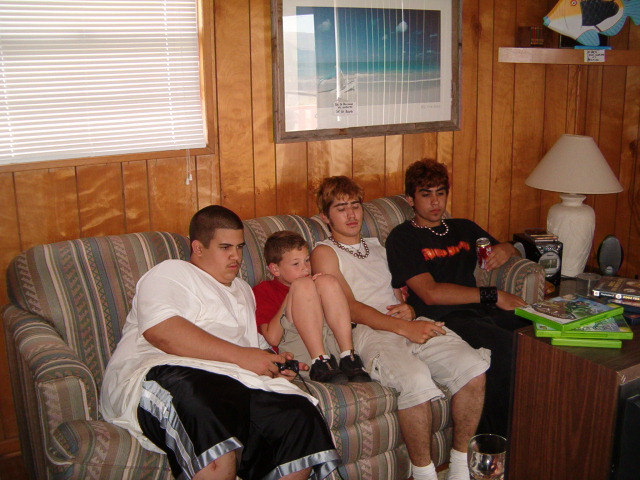 618x457 pixels (126K)