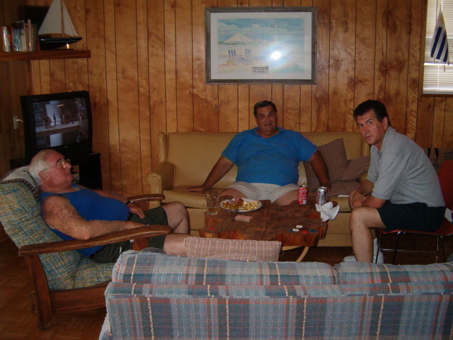 618x457 pixels (118K)