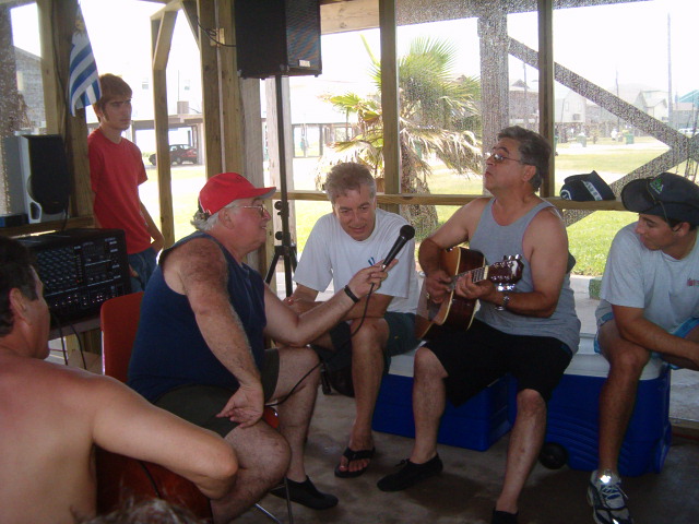 618x457 pixels (118K)