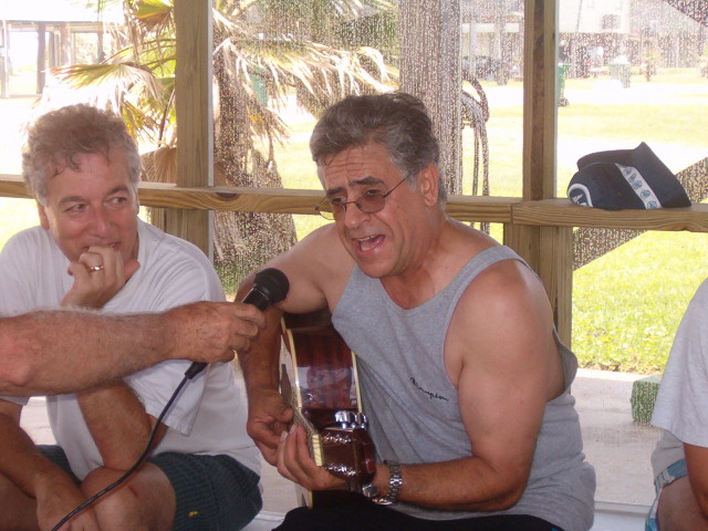 618x457 pixels (119K)