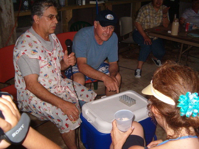 618x457 pixels (129K)