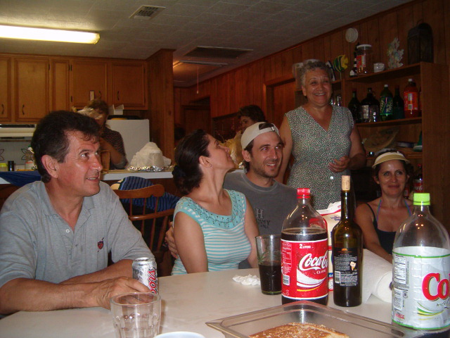 618x457 pixels (123K)