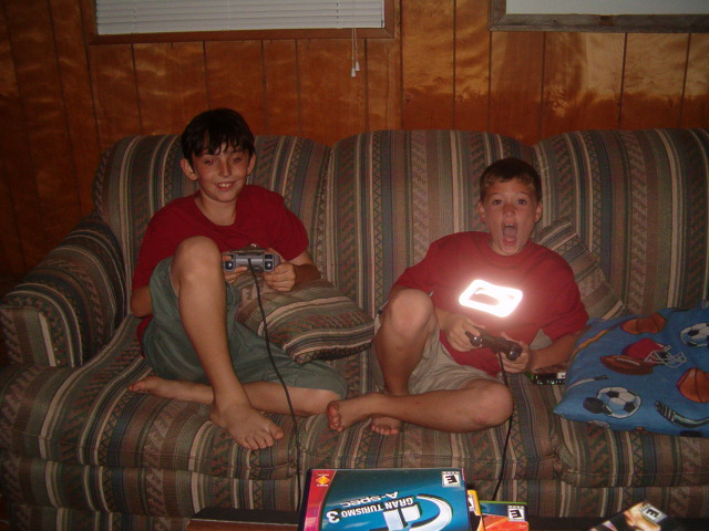 618x457 pixels (116K)