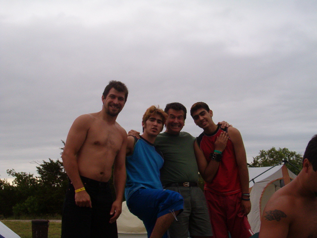 618x457 pixels (150K)