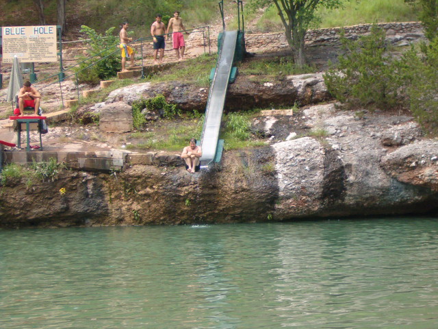 618x457 pixels (143K)