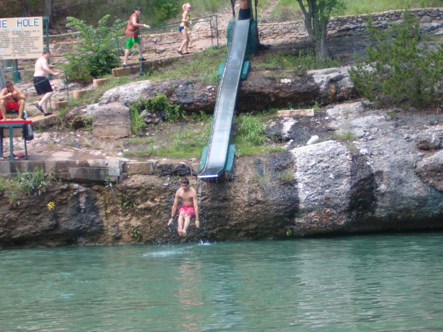 618x457 pixels (144K)