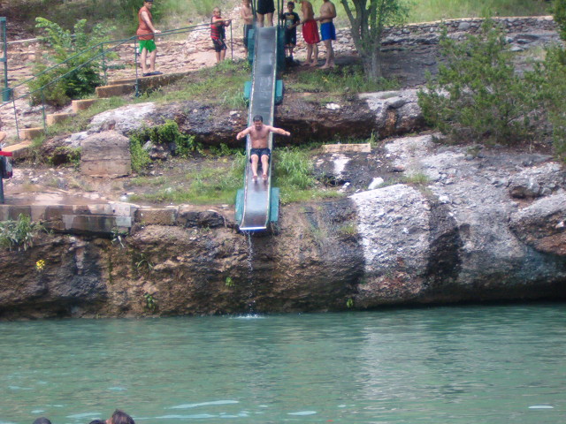 618x457 pixels (139K)