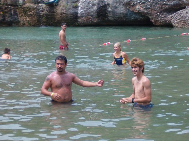 618x457 pixels (147K)