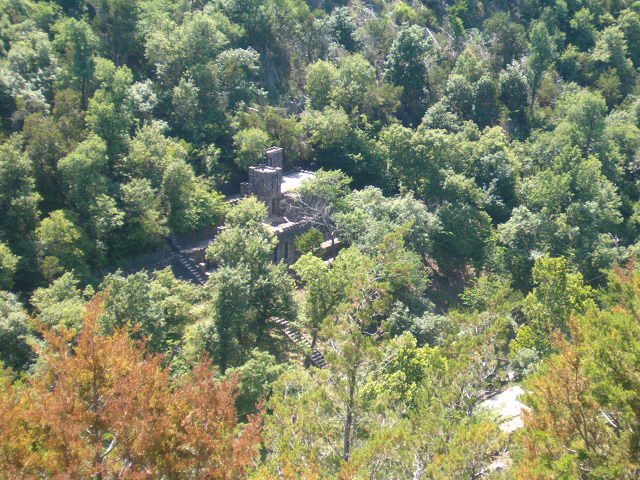 618x457 pixels (138K)