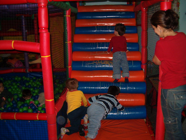 618x457 pixels (206K)