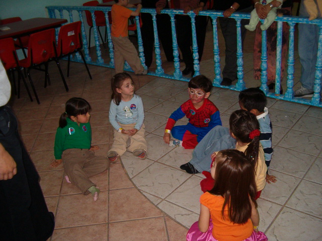 618x457 pixels (130K)