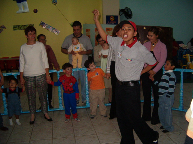 618x457 pixels (125K)