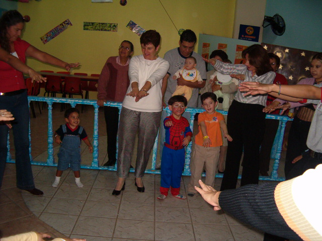 618x457 pixels (123K)