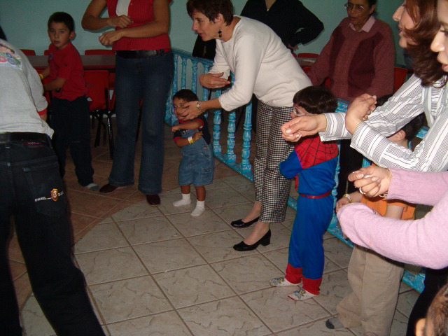 618x457 pixels (121K)