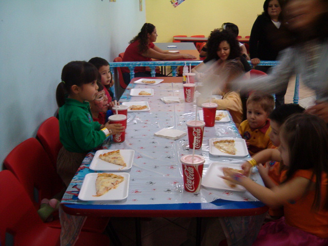 618x457 pixels (140K)