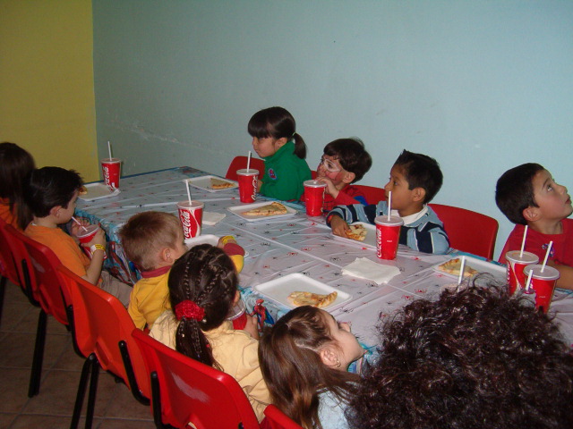 618x457 pixels (119K)