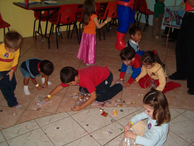 618x457 pixels (129K)