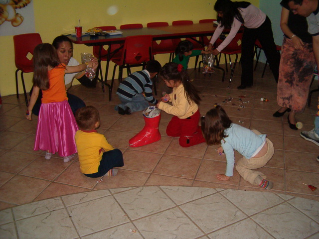 618x457 pixels (122K)