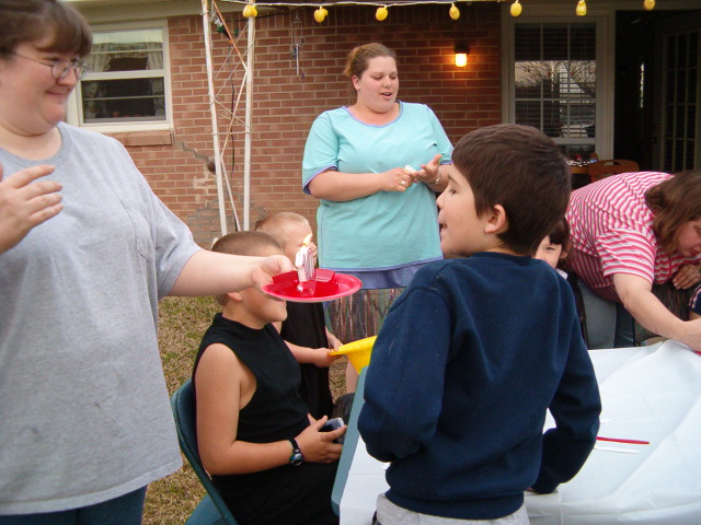 618x457 pixels (141K)