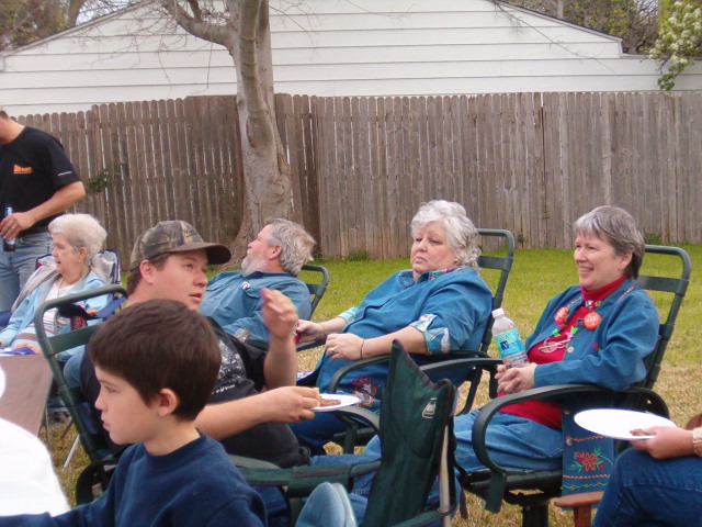 618x457 pixels (130K)