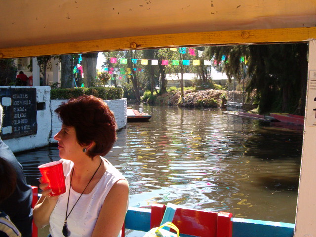 618x457 pixels (127K)