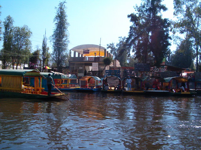 618x457 pixels (133K)