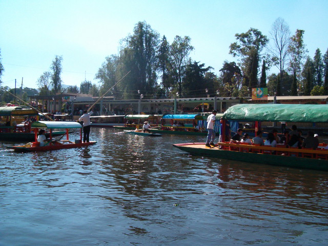 618x457 pixels (136K)