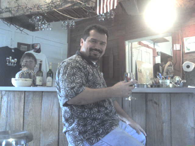 617x456 pixels (32K)