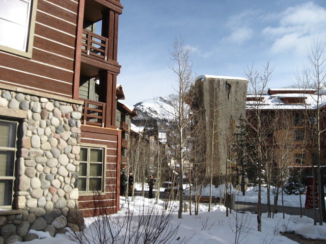 617x456 pixels (152K)