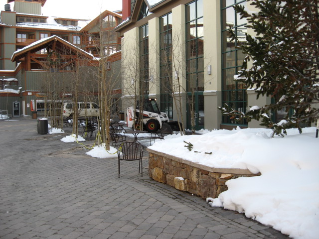 617x456 pixels (139K)