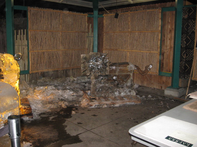 617x456 pixels (125K)