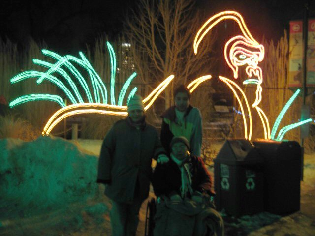 617x456 pixels (122K)