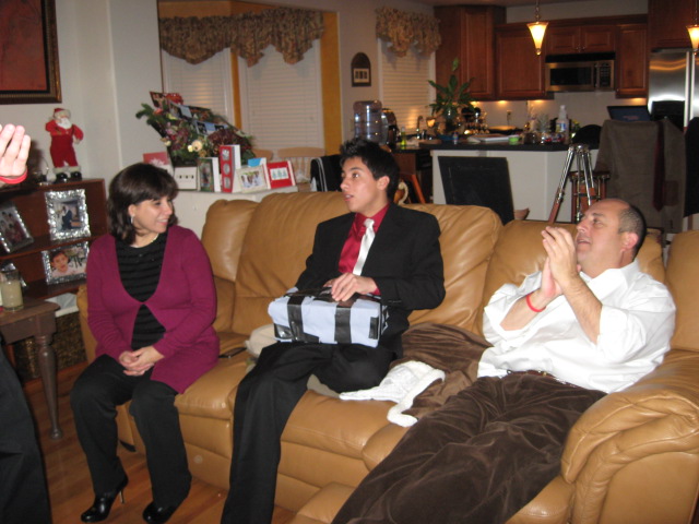 617x456 pixels (111K)