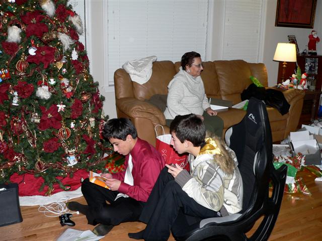 617x456 pixels (73K)