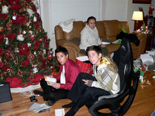 617x456 pixels (74K)