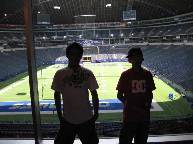 617x456 pixels (122K)