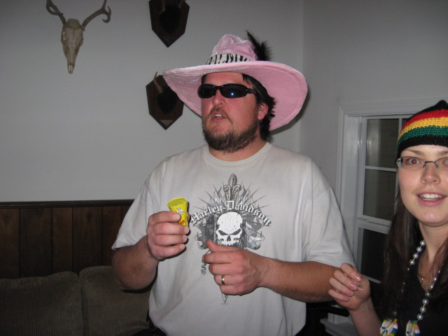 617x456 pixels (81K)