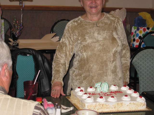 617x456 pixels (119K)